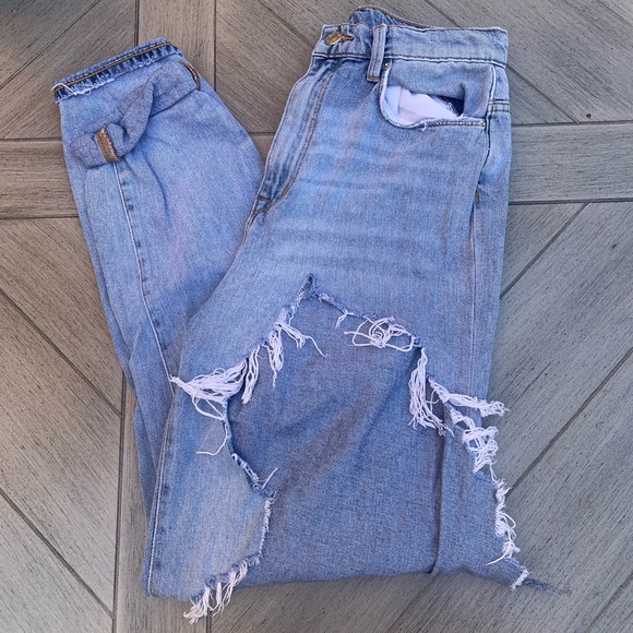 BDG High Rise Mom Jeans - Picture 11 of 11